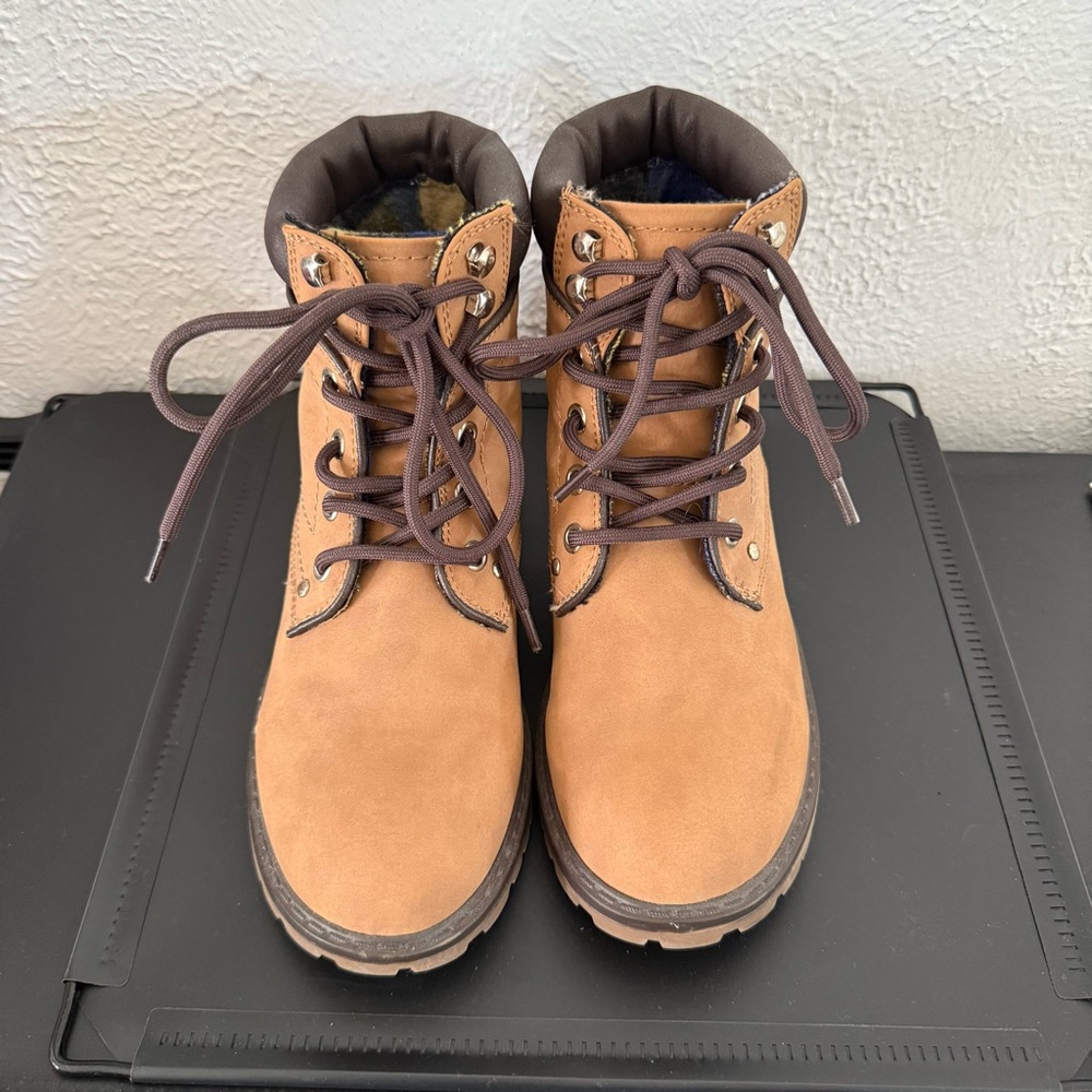 Women’s Tan Lace-Up Boots